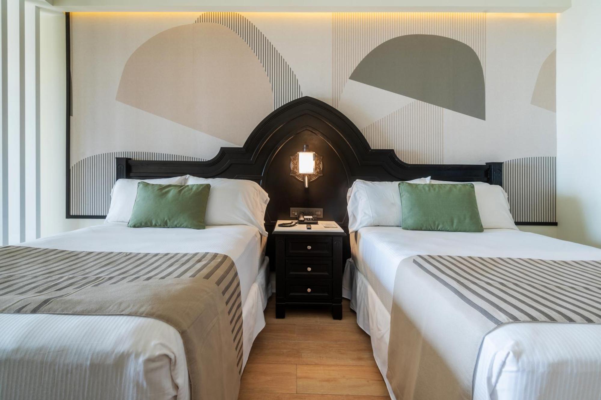 2 Bedroom Junior Suite